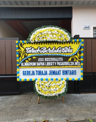 Papan Bunga Duka di Kelumpang