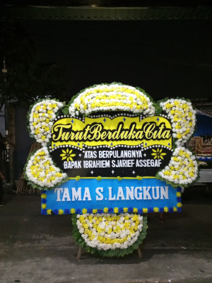 Papan Bunga Duka di Kelumpang